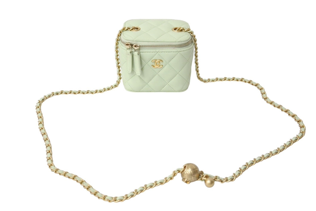 CHANEL シャネル マトラッセ スモールバニティ チェーンショルダーバッグ AP1447 ココマーク ココボール 31番台 美品 中古 4c069747