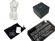 Load image into Gallery viewer, CHANEL シャネル マトラッセ スモールバニティ チェーンショルダーバッグ AP1340 ココマーク ホワイト 32番台 美品 中古 4c069748