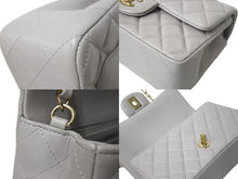 Load image into Gallery viewer, 極美品 CHANEL シャネル ミニマトラッセ 20 Sフラップ Sショルダーバッグ ランダム番台 ラムスキン グレー ゴールド金具 中古 4c069749
