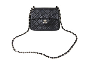CHANEL シャネル ミニマトラッセ Sフラップ Sチェーンショルダーバッグ 5番台 ラムスキン ブラック シルバー金具 美品 中古 4c069750