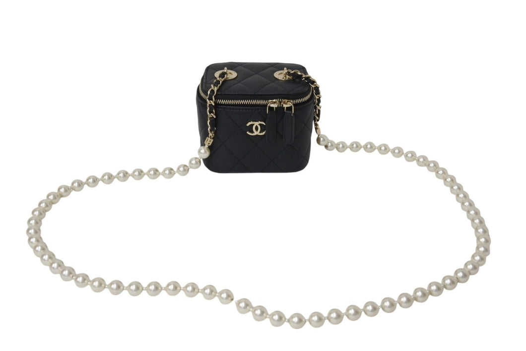 極美品 CHANEL シャネル スモールバニティ パールショルダーバッグ 31番台 AP2581 ココマーク ラムスキン フェイクパール 中古 4c069772