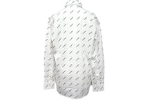 Load image into Gallery viewer, 新品未使用 BALMAIN バルマン 長袖シャツ 95-104 BA 9912-I01 総柄ロゴ プリント サイズS ホワイト コットン 中古 4c069792
