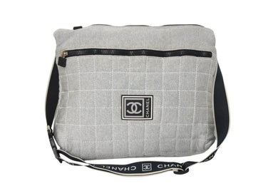 極美品 CHANEL シャネル スポーツライン メッセンジャーバッグ 10番台 グレー ショルダー ココマーク コットン シルバー金具 中古 4c069797