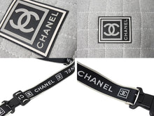Load image into Gallery viewer, 極美品 CHANEL シャネル スポーツライン メッセンジャーバッグ 10番台 グレー ショルダー ココマーク コットン シルバー金具 中古 4c069797