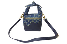 Load image into Gallery viewer, 新品同様品 LOUISVUITTON ルイヴィトン NIGO ジャパニーズクルーザー ハンドバッグ M45970 デニム トリヨン インディゴ 中古 4c069840