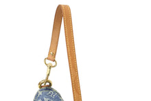 Load image into Gallery viewer, LOUIS VUITTON ルイヴィトン ミニプリーティ ハンドバッグ M95050 モノグラムデニム レザー ブルー 美品 中古 4c069903