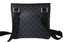 Load image into Gallery viewer, LOUIS VUITTON ルイヴィトン ショルダーバッグ メッセンジャー M58028 トマス ダミエグラフィット ブラック シルバー 美品 中古 4c069911