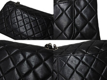 Load image into Gallery viewer, CHANEL シャネル マトラッセ25 Wチェーンショルダーバッグ Wフラップ ココマーク 8番台 ラムスキン ブラック シルバー金具 美品 中古 4c069915