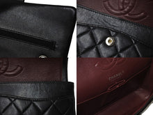 Load image into Gallery viewer, CHANEL シャネル マトラッセ25 Wチェーンショルダーバッグ Wフラップ ココマーク 8番台 ラムスキン ブラック シルバー金具 美品 中古 4c069915