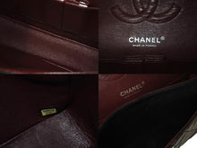Load image into Gallery viewer, CHANEL シャネル マトラッセ25 Wチェーンショルダーバッグ Wフラップ ココマーク 8番台 ラムスキン ブラック シルバー金具 美品 中古 4c069915