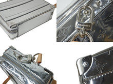 Load image into Gallery viewer, LOUIS VUITTON ルイヴィトン モノグラム ミラー ハンドル ソフトトランク M45885 ショルダーバッグ シルバー 美品 中古 4c070046