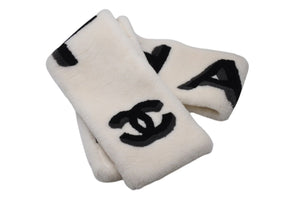 CHANEL シャネル ムートンマフラー ブランドロゴ イタリア製 ムートン カシミア ホワイト ブラック グレー 美品 中古 4c070055
