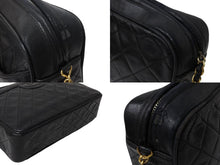 Load image into Gallery viewer, CHANEL シャネル チェーンショルダーバッグ ココマーク 2番台 フリンジ ラムスキン ブラック ゴールド金具 美品 中古 4c070105