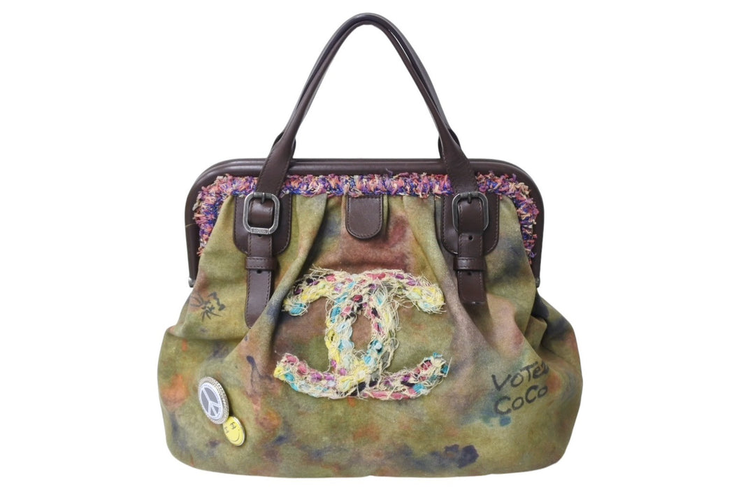 極美品 CHANEL シャネル エンブロイダリー ハンドバッグ A92791 20番台 ココマーク グラフィティ がま口 カーキ 中古 4c070107