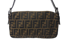 画像をギャラリービューアに読み込む, FENDI フェンディ マンマバケット ワンショルダーバッグ 26424 ズッカ柄 コットンキャンバス レザー シルバー金具 美品 中古 4c070174 