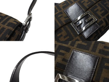 画像をギャラリービューアに読み込む, FENDI フェンディ マンマバケット ワンショルダーバッグ 26424 ズッカ柄 コットンキャンバス レザー シルバー金具 美品 中古 4c070174 