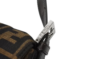 極美品 FENDI フェンディ マンマバケット ワンショルダーバッグ 26424 ズッカ柄 コットンキャンバス レザー シルバー金具 中古 4c070179 
