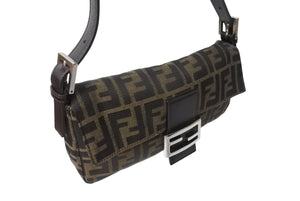 FENDI フェンディ マンマバケット ワンショルダーバッグ 26424 ズッカ柄 コットンキャンバス レザー シルバー金具 美品 中古 4c070180 