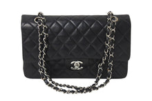 Load image into Gallery viewer, CHANEL シャネル マトラッセ25 Wチェーンショルダーバッグ Wフラップ ココマーク 6番台 ラムスキン ブラック シルバー金具 美品 中古 4c070193