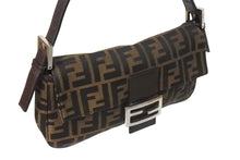 画像をギャラリービューアに読み込む, FENDI フェンディ マンマバケット ワンショルダーバッグ 26424 ズッカ柄 コットンキャンバス レザー シルバー金具 美品 中古 4c070201 