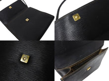 画像をギャラリービューアに読み込む, FENDI フェンディ ズッカショルダーバッグ イタリア製キャンバス エピレザー ベージュ ブラック ゴールド金具 美品 中古 4c070212 