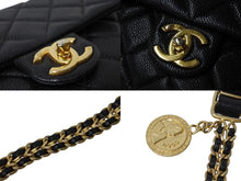 Load image into Gallery viewer, CHANEL シャネル シングルフラップ コインチェーンショルダーバッグ IC イタリア製 キャビアスキン ブラック ゴールド 美品 中古 4c070220