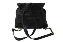 Load image into Gallery viewer, CHANEL シャネル デカココマーク リュック 巾着ショルダーバッグ 3番台 イタリア製 ラムスキン ブラック ゴールド金具 美品 中古 4c070222