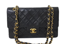 Load image into Gallery viewer, CHANEL シャネル マトラッセ23 Wフラップ ラムスキン 2番台 ブラック ゴールド金具 美品 中古 4c070235