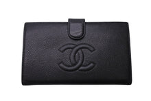 Load image into Gallery viewer, CHANEL シャネル ココマーク 二つ折り長財布 がま口 フランス製 キャビアスキン ブラック ゴールド金具 美品 中古 4c070251
