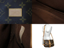 Load image into Gallery viewer, 極美品 LOUIS VUITTON ルイヴィトン ソミュール30 ショルダーバッグ ブラウン モノグラム ロゴ 斜めがけ M42256 中古 4c070255