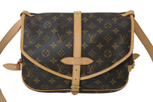 Load image into Gallery viewer, 極美品 LOUIS VUITTON ルイヴィトン ソミュール30 ショルダーバッグ ブラウン モノグラム ロゴ 斜めがけ M42256 中古 4c070255