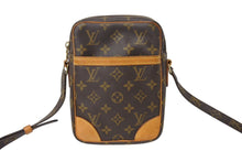 Load image into Gallery viewer, LOUIS VUITTON ルイヴィトン モノグラム ダヌーブ ショルダーバッグ M45266 ゴールド金具 ロゴ 良品 中古 4c070259