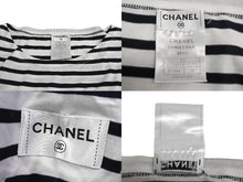 Load image into Gallery viewer, CHANEL シャネル 長袖Ｔシャツ C07811W04206 サイズM 2008年 クリスマス限定 ココマーク ボーダー ホワイト 美品 中古 4c070293