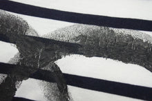 Load image into Gallery viewer, CHANEL シャネル 長袖Ｔシャツ C07811W04206 サイズM 2008年 クリスマス限定 ココマーク ボーダー ホワイト 美品 中古 4c070293