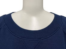 Load image into Gallery viewer, 極美品 CHANEL シャネル スウェット C63121K06167 サイズM 2013年 クリスマス限定 ココマーク ラグラン ネイビー 中古 4c070294