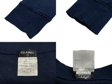 Load image into Gallery viewer, 極美品 CHANEL シャネル スウェット C63121K06167 サイズM 2013年 クリスマス限定 ココマーク ラグラン ネイビー 中古 4c070294