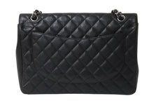 Load image into Gallery viewer, 極美品 CHANEL シャネル デカマトラッセ33 Wフラップ Wチェーン ショルダーバッグ 15番台 キャビアスキン ブラック シルバー金具 中古 4c070386