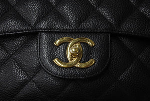 極美品 CHANEL シャネル デカマトラッセ33 Wフラップ Wチェーン ショルダーバッグ 15番台 キャビアスキン ブラック ゴールド金具 中古 4c070392