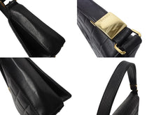Load image into Gallery viewer, CHANEL シャネル ハンドバッグ ワンショルダー チョコバー ココマーク 6番台 ブラック ラムスキン ゴールド金具 美品 中古 4c070396