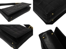 Load image into Gallery viewer, CHANEL シャネル ハンドバッグ ワンショルダー チョコバー ココマーク 6番台 ブラック ラムスキン ゴールド金具 美品 中古 4c070396