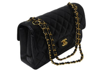 Load image into Gallery viewer, 極美品 CHANEL シャネル マトラッセ ワンショルダーバッグ 4番台 Wフェイス Wチェーン 25cm ラムスキン ココマーク ゴールド金具 中古 4c070397