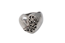 Load image into Gallery viewer, CHROMEHEARTS クロムハーツ ラージハート リング 指輪 アクセサリー シルバー925 28.9g サイズ16 美品 中古 4c070420
