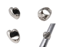 Load image into Gallery viewer, CHROMEHEARTS クロムハーツ ラージハート リング 指輪 アクセサリー シルバー925 28.9g サイズ16 美品 中古 4c070420