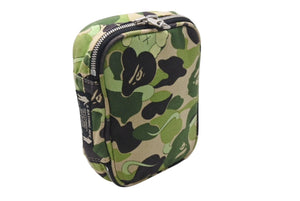 A BATHING APE アベイシングエイプ ミニポーチ カモJAPAN製 コットンナイロン カーキベージュ シルバー金具 美品 中古 4c070421 