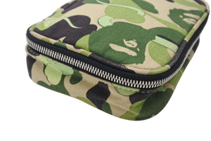 A BATHING APE アベイシングエイプ ミニポーチ カモJAPAN製 コットンナイロン カーキベージュ シルバー金具 美品 中古 4c070421 