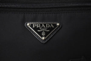 PRADA プラダ ウエストバッグ ロゴプレート 2VL033 イタリア製 ナイロン レザー ブラック シルバー金具 美品 中古 4c070427