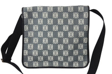 Load image into Gallery viewer, LOEWE ロエベ アナグラム ショルダーバッグ クロスボディバッグ キャンバス レザー ブラック ネイビー ホワイト 美品 中古 4c070428