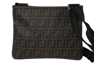 FENDI フェンディズショルダーバッグ サコッシュ柄ッカ 7VA247-B0W PVC レザー ブラウン シルバー金具 美品 中古 4c070440 