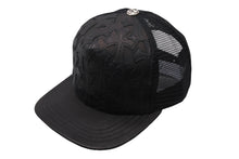 Load image into Gallery viewer, 極美品 CHROME HEARTS クロムハーツトラッカーキャップ クロスパッチ セメタリー クロスボール シルバー 925 ブラック 中古 4c070442