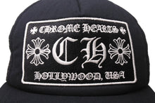 Load image into Gallery viewer, CHROME HEARTS クロムハーツトラッカーキャップ CHロゴ刺繍 クロスボール シルバー 925 ブラック 中古 美品 4c070444
